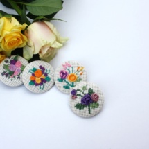 brooches1