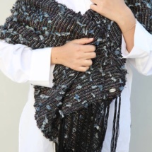 woven scarf in grey and black