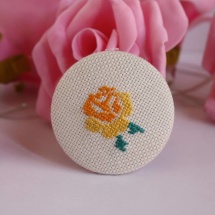Embroidered brooch with yellow rose