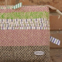 Woven, handmade beauty bag: purse detail