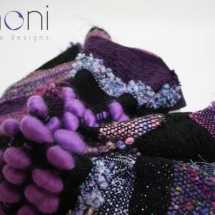 Woven purple and black shawl : detail