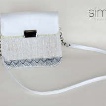 Woven shoulder bag with white leather